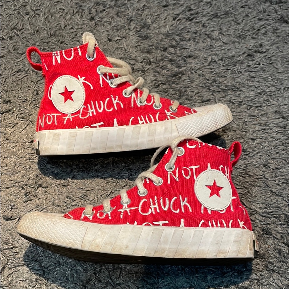 Converse not a Chuck